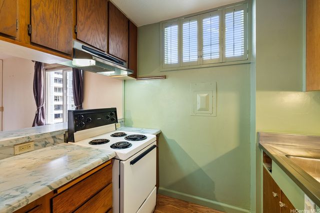 411 Kaiolu Street 605, Honolulu, HI 96815