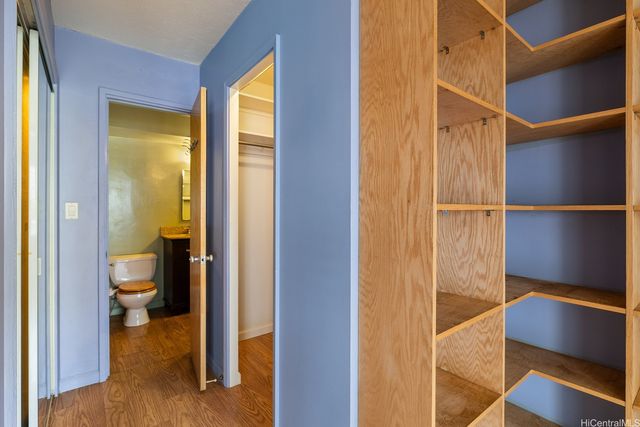 411 Kaiolu Street 605, Honolulu, HI 96815