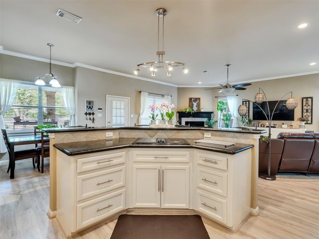 2605 Trippodo Street, Dickinson, TX 77539