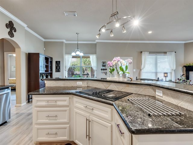 2605 Trippodo Street, Dickinson, TX 77539