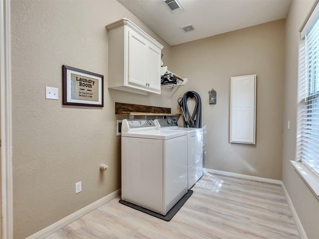 2605 Trippodo Street, Dickinson, TX 77539