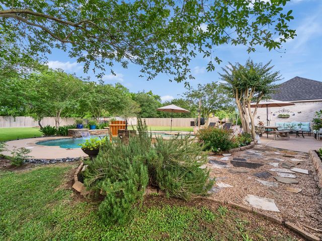 2605 Trippodo Street, Dickinson, TX 77539