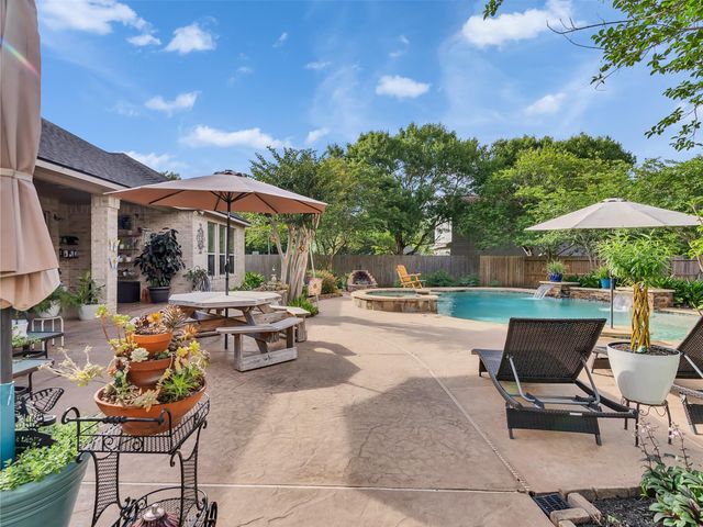 2605 Trippodo Street, Dickinson, TX 77539