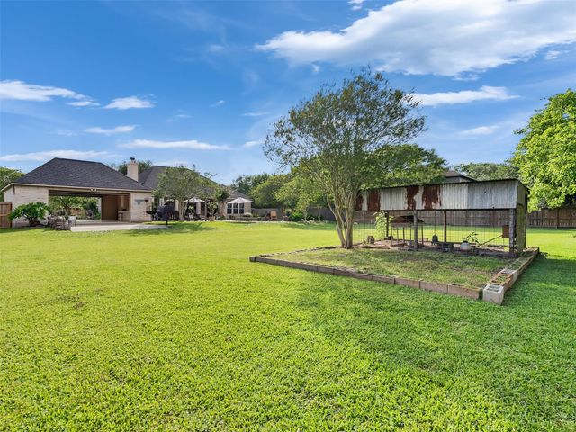 2605 Trippodo Street, Dickinson, TX 77539