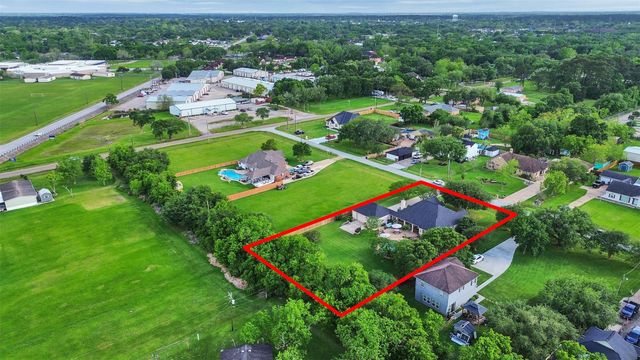 2605 Trippodo Street, Dickinson, TX 77539