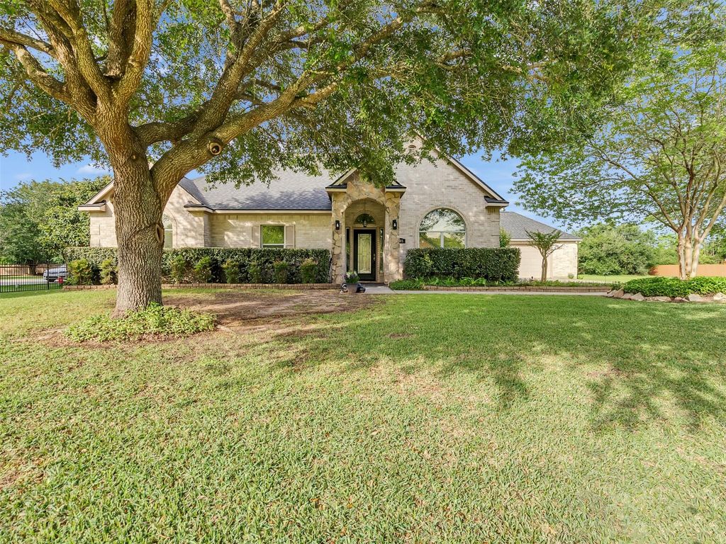 2605 Trippodo Street, Dickinson, TX 77539