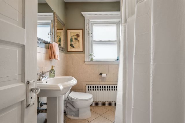 113 Langdon Ave, Watertown, MA 02472