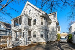 113 Langdon Ave, Watertown, MA 02472