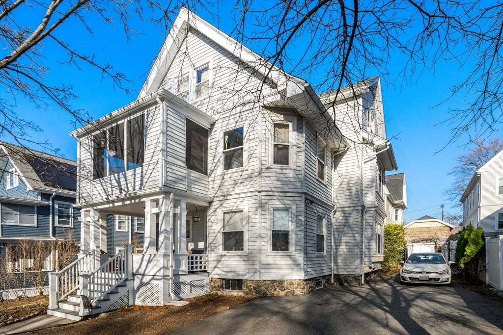 113 Langdon Ave, Watertown, MA 02472