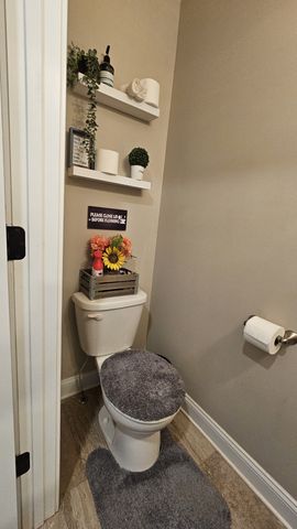 2393 Andersonville Dr, Clarksville, TN 37042