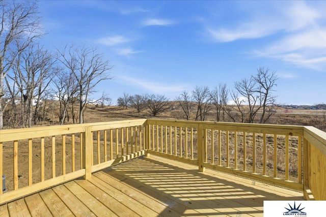 7806 N 94 Circle, Omaha, NE 68122