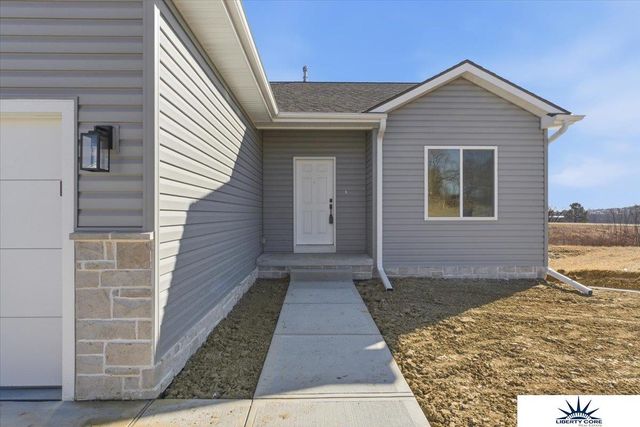 7806 N 94 Circle, Omaha, NE 68122