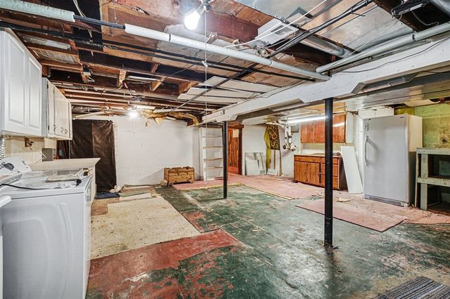 374 Elliot Road, Kalamazoo, MI 49048