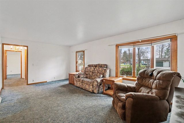 374 Elliot Road, Kalamazoo, MI 49048