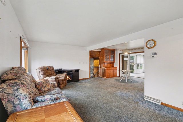 374 Elliot Road, Kalamazoo, MI 49048