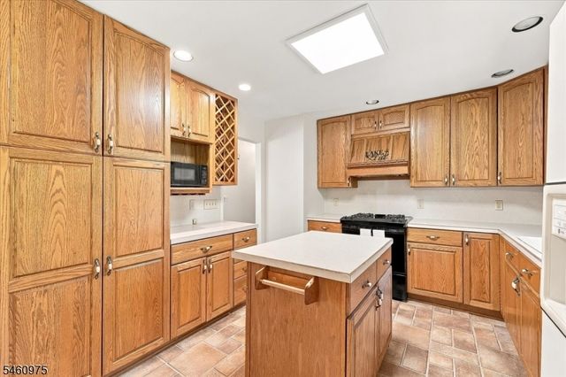 7 Paradise Trl, Vernon Twp., NJ 07460