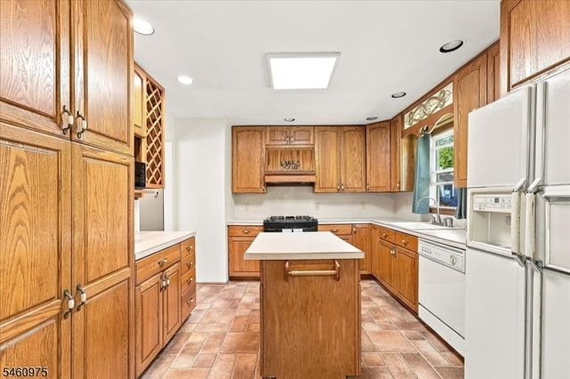 7 Paradise Trl, Vernon Twp., NJ 07460