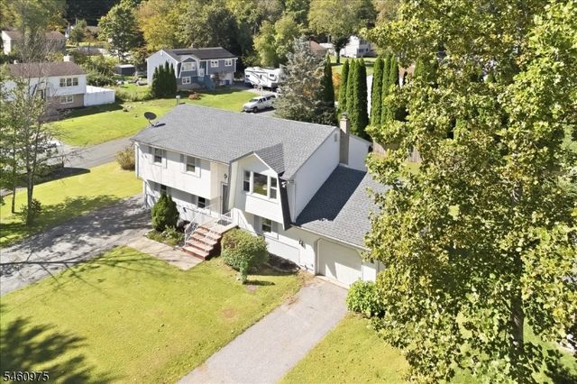 7 Paradise Trl, Vernon Twp., NJ 07460