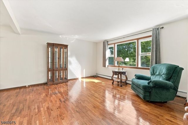 7 Paradise Trl, Vernon Twp., NJ 07460