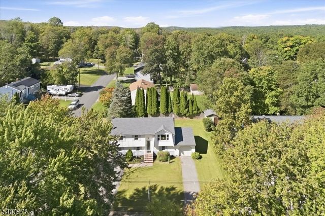 7 Paradise Trl, Vernon Twp., NJ 07460