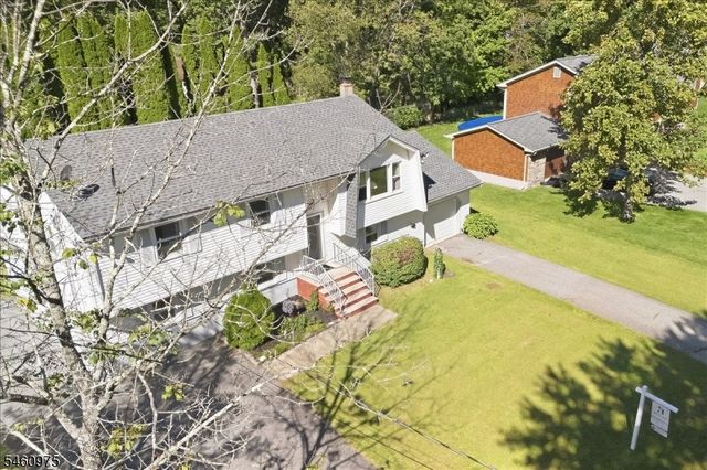 7 Paradise Trl, Vernon Twp., NJ 07460