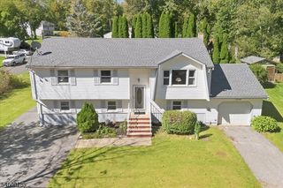 7 Paradise Trl, Vernon Twp., NJ 07460