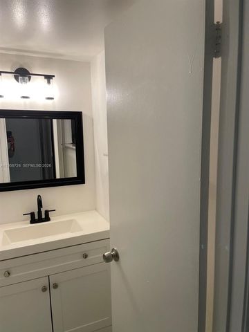 1455 Holly Heights Dr 40, Fort Lauderdale, FL 33304