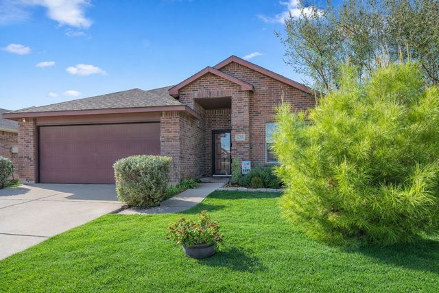 12725 Northern Pine Drive, Fort Worth, TX 76244