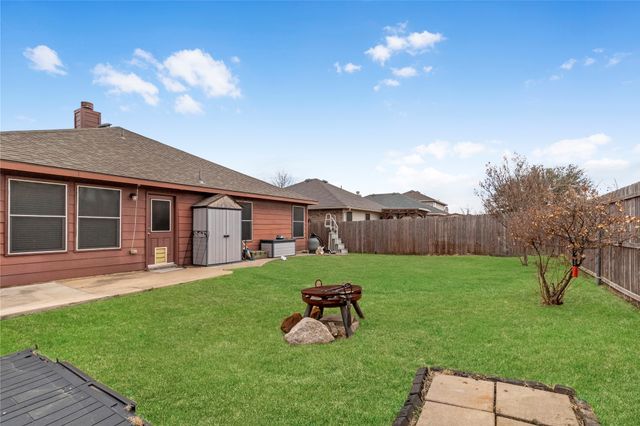 12725 Northern Pine Drive, Fort Worth, TX 76244