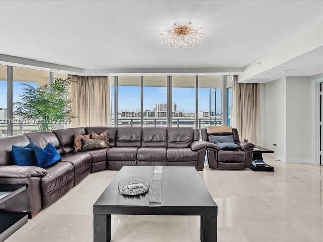 3535 S Ocean Drive 905, Hollywood, FL 33019
