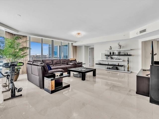 3535 S Ocean Drive 905, Hollywood, FL 33019