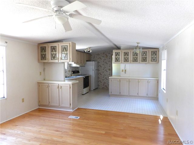 12590 E Trails End Road, Floral City, FL 34436