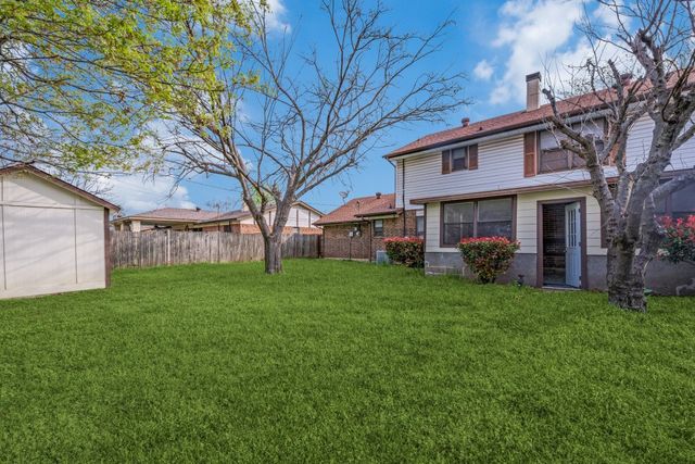 6917 Bennington Drive, Watauga, TX 76148