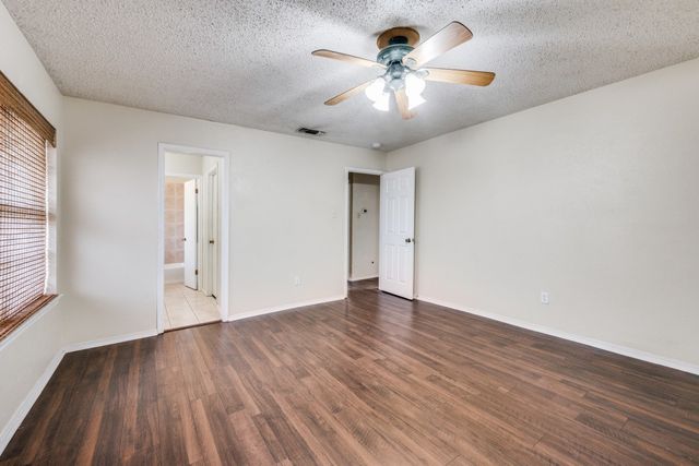 6917 Bennington Drive, Watauga, TX 76148