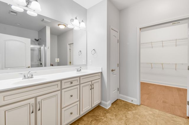 835 Meadowcrest Way, Lebanon, TN 37090