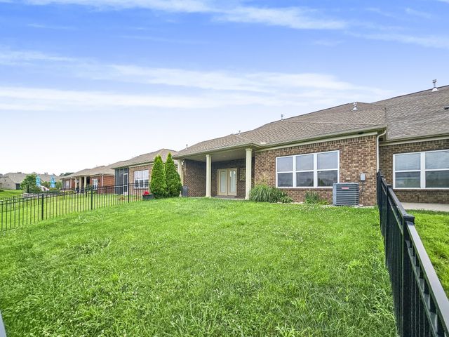 835 Meadowcrest Way, Lebanon, TN 37090