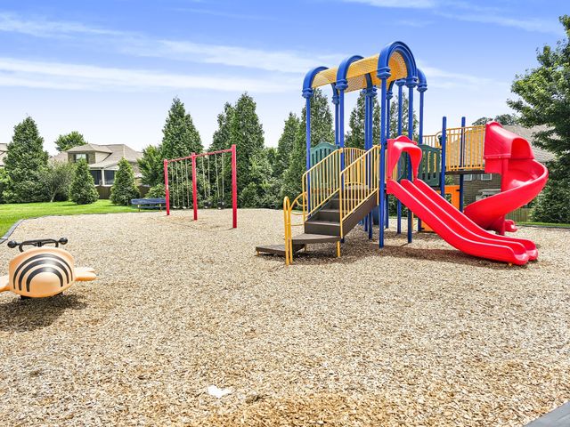 835 Meadowcrest Way, Lebanon, TN 37090