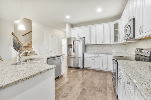 835 Meadowcrest Way, Lebanon, TN 37090