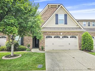 835 Meadowcrest Way, Lebanon, TN 37090
