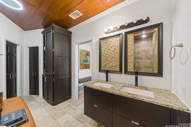 6307 Hidden Hollow, Windcrest, TX 78239
