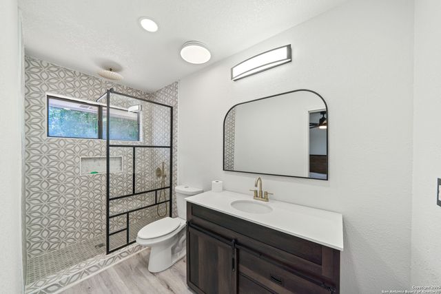 6307 Hidden Hollow, Windcrest, TX 78239