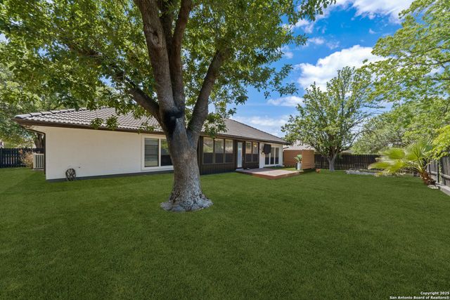 6307 Hidden Hollow, Windcrest, TX 78239