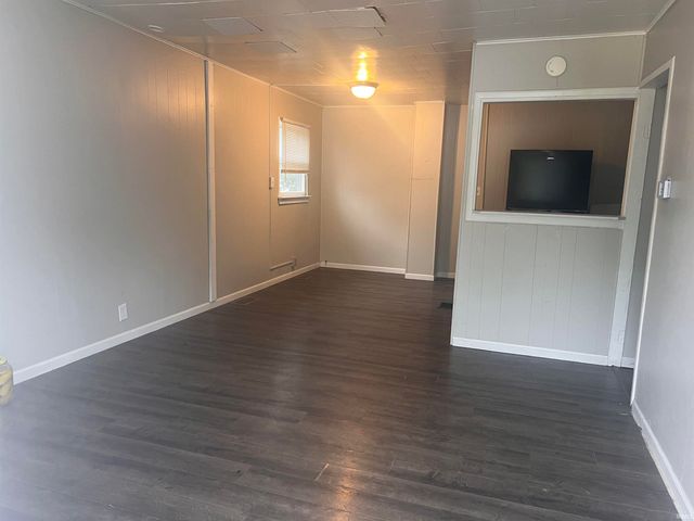 1901 W Riggin Road, Muncie, IN 47304