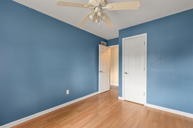 6636 Hillandale Road, Davenport, IA 52806