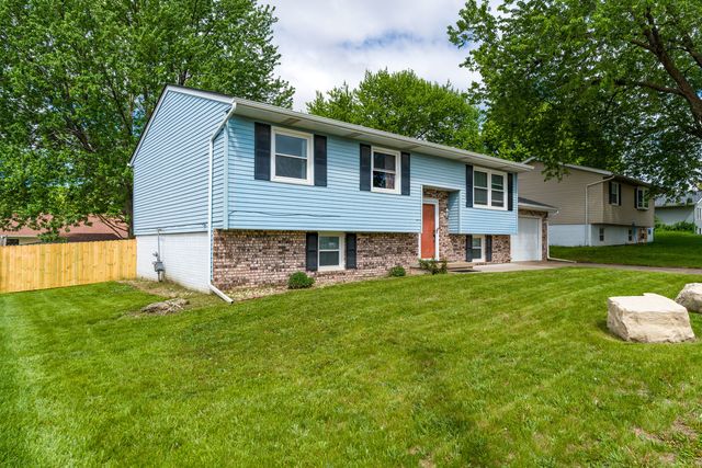 6636 Hillandale Road, Davenport, IA 52806