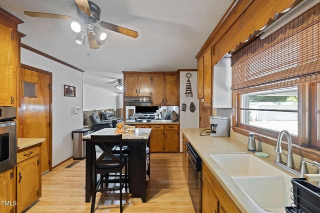 106 Honey Dew Drive, Dudley, NC 28333