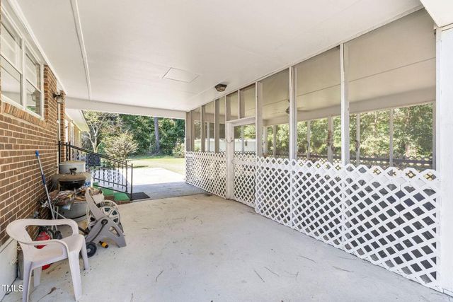 106 Honey Dew Drive, Dudley, NC 28333