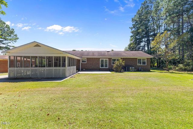 106 Honey Dew Drive, Dudley, NC 28333