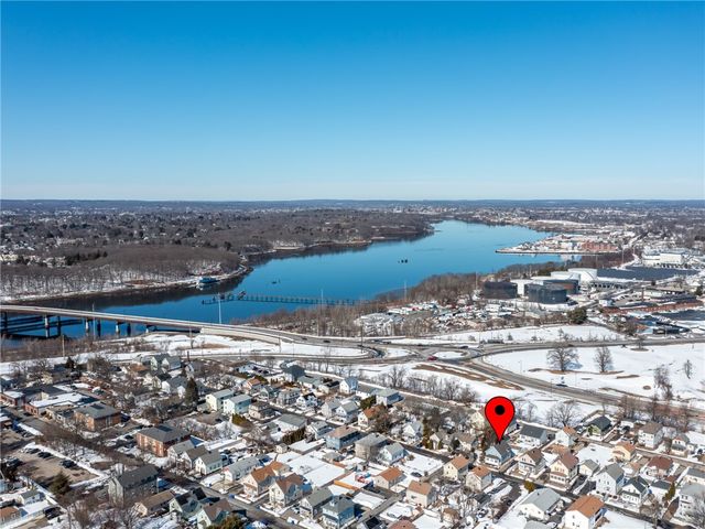 86 Woodward Avenue, East Providence, RI 02914