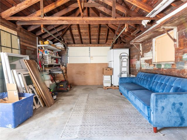 86 Woodward Avenue, East Providence, RI 02914